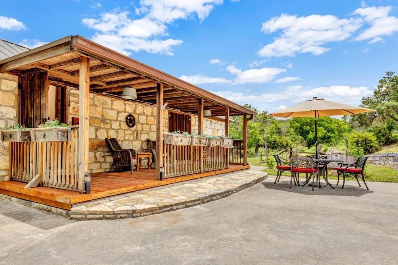 A Barn At The Quarry Fredericksburg Exterior foto