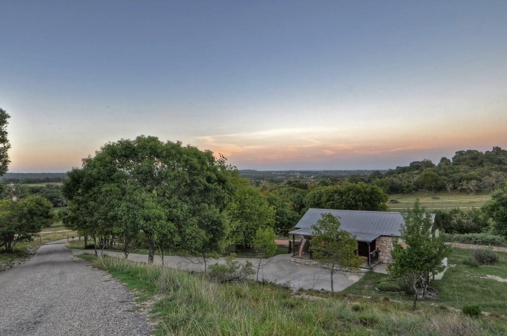 A Barn At The Quarry Fredericksburg Exterior foto